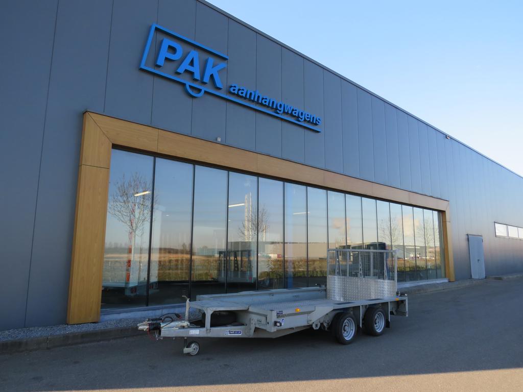 Ifor-Williams Machinetransporter tandemas 366x184cm 3500kg